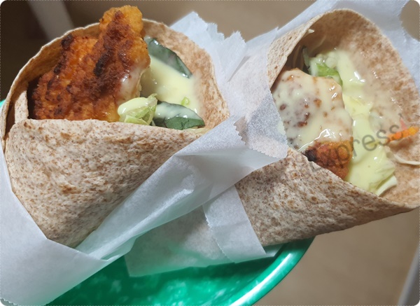 통밀 또띠야 치킨랩